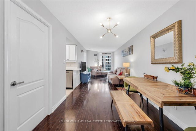 1711 - 3 Rean Drive