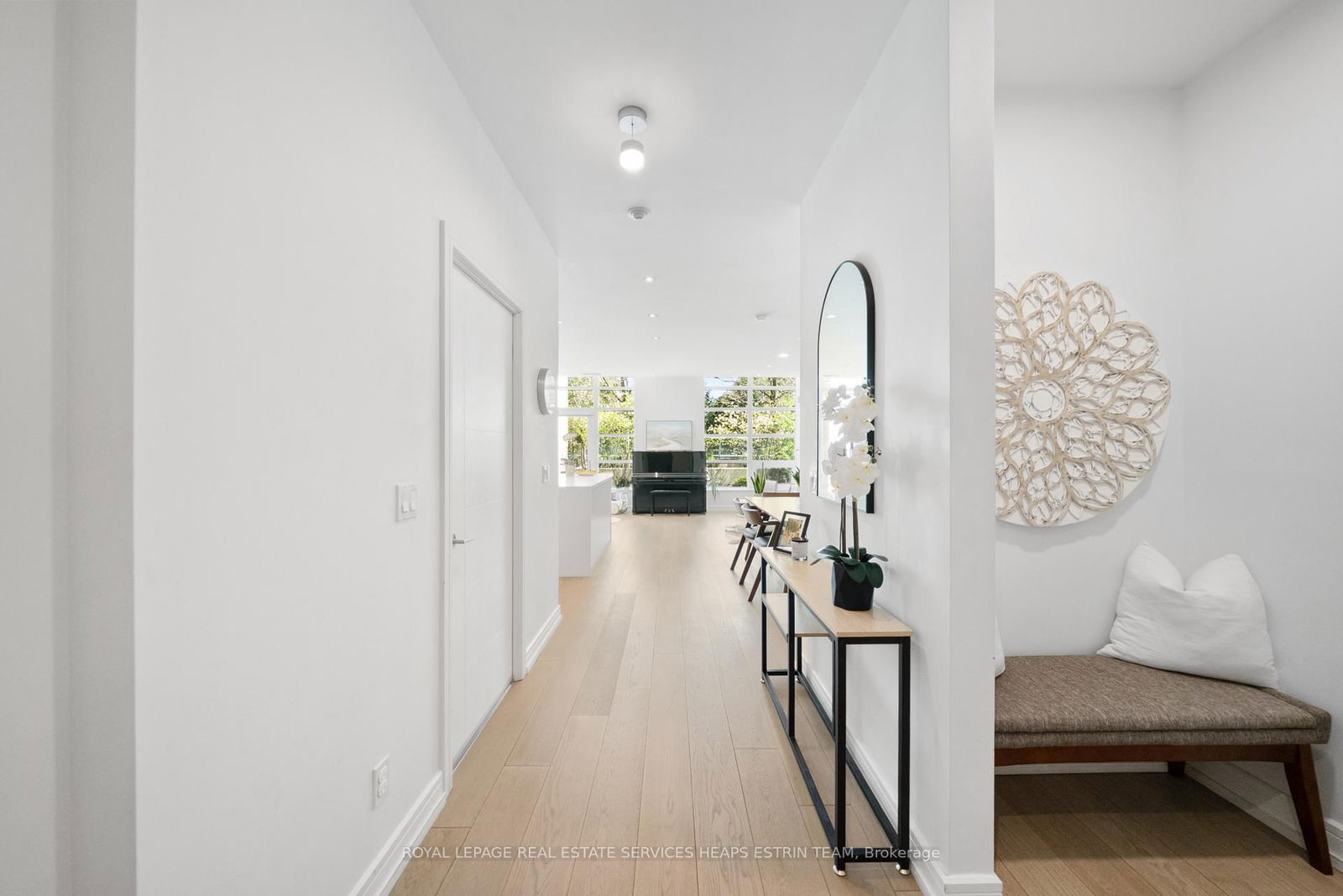 Townhouse sold at TH112-35 Brian Peck Crescent, Toronto, Leaside, M4G 0A5 - MLS: C12131721