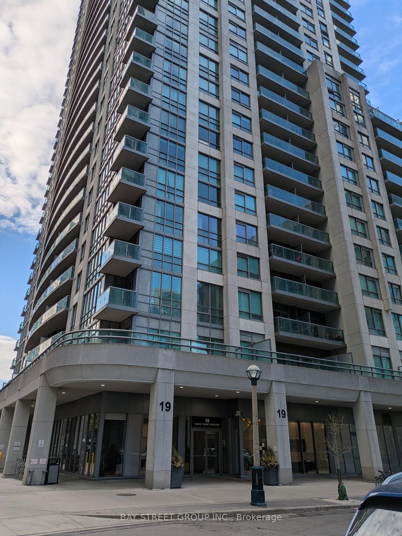 3808 - 19 Grand Trunk Cres E, Toronto, M5J 3A3 | Image 2