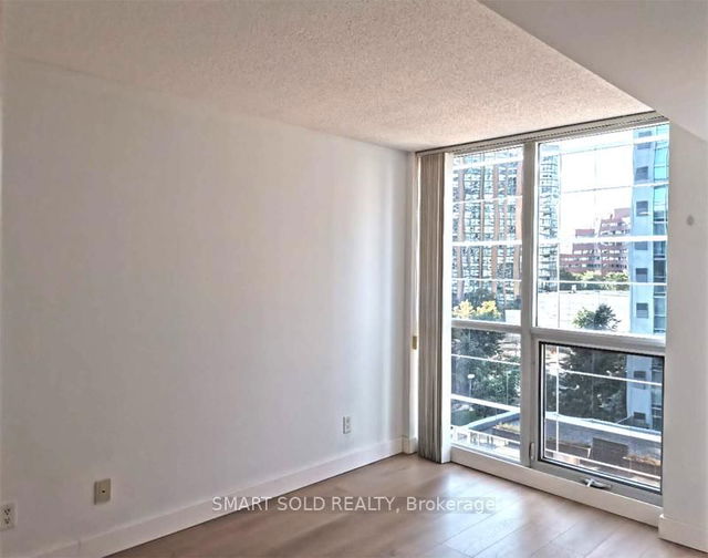 811 - 4978 Yonge Street