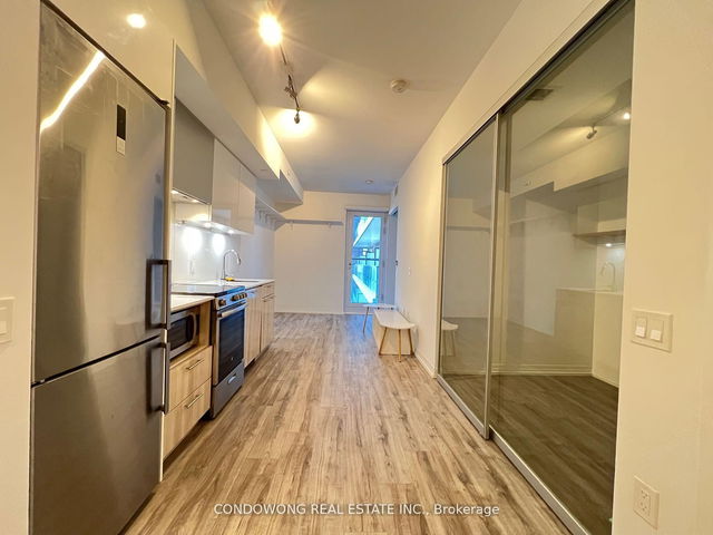 939 - 251 Jarvis Street