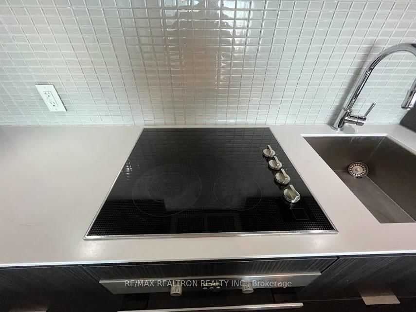 5 St Joseph Avenue, Unit 3101 - Photo 19