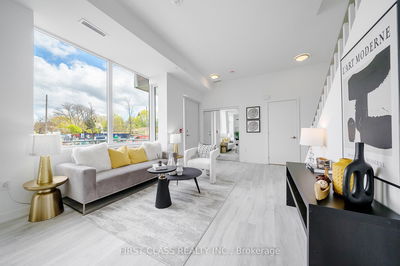 Unit 28 — 8 Olympic Gdn Dr, Toronto - Newtonbrook East image-0-2