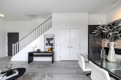 Unit 28 — 8 Olympic Gdn Dr, Toronto - Newtonbrook East image-0-3