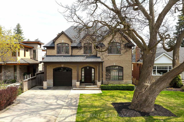 179 Yonge Boulevard