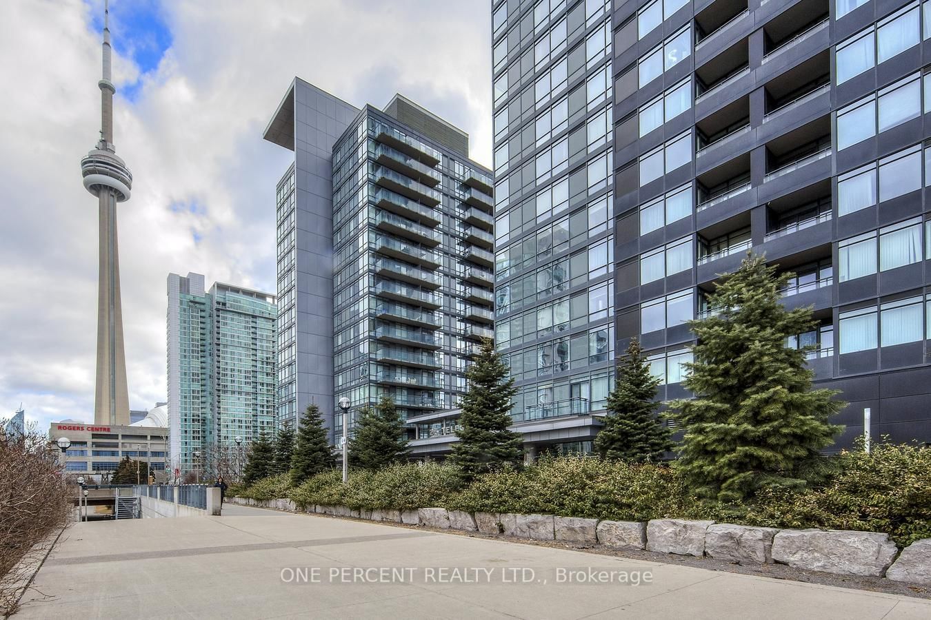 Condo for sale at 5007-25 Telegram Mews, Toronto, Waterfront Communities C1, M5V 3Z1 - MLS: C12132624