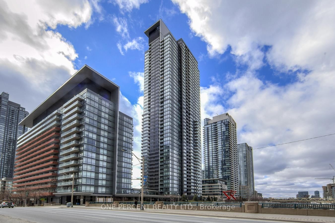 Condo for sale at 5007-25 Telegram Mews, Toronto, Waterfront Communities C1, M5V 3Z1 - MLS: C12132624