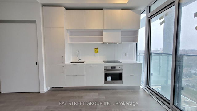 1517 - 8 Hillsdale Avenue