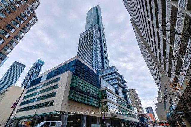 5504 - 386 Yonge Street