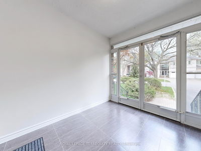 219 Dunview Ave, Toronto - Willowdale East image-0-2
