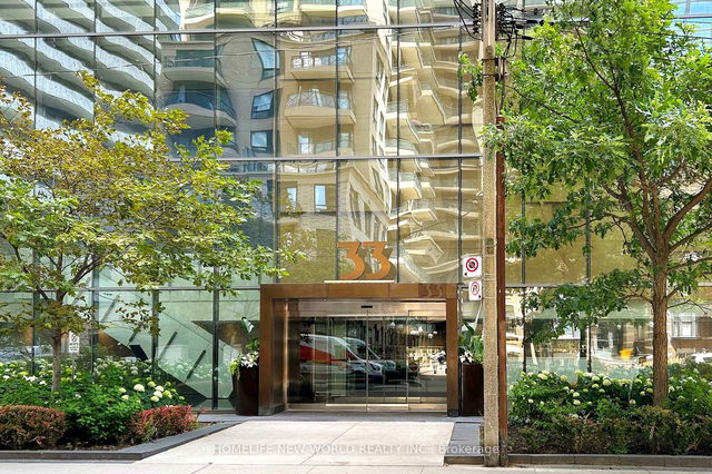 1405 - 33 Charles Street