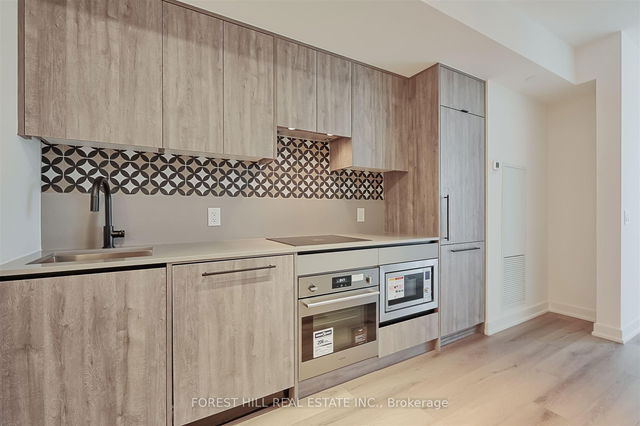 312 - 5 Lakeview Avenue