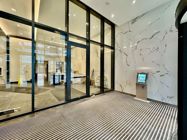3112 - 4955 YONGE Street