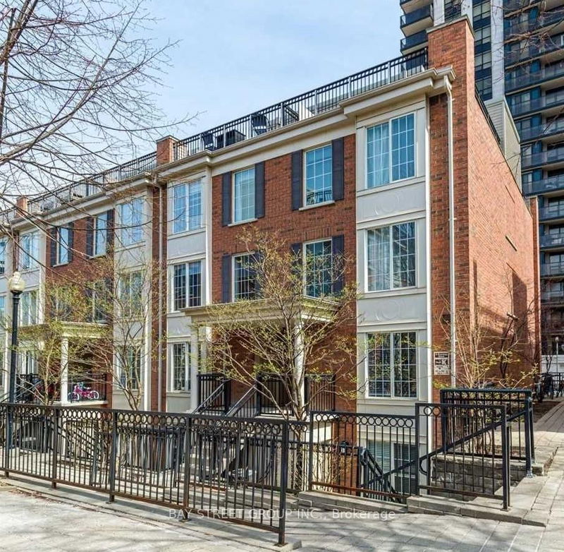 home for lease on 703-5 Everson Drive