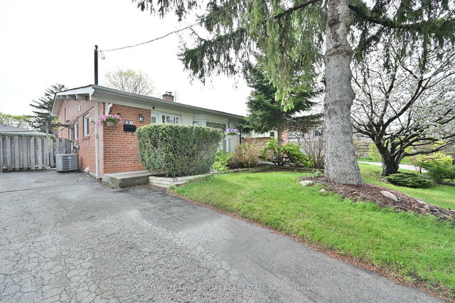 10 Billington Crescent