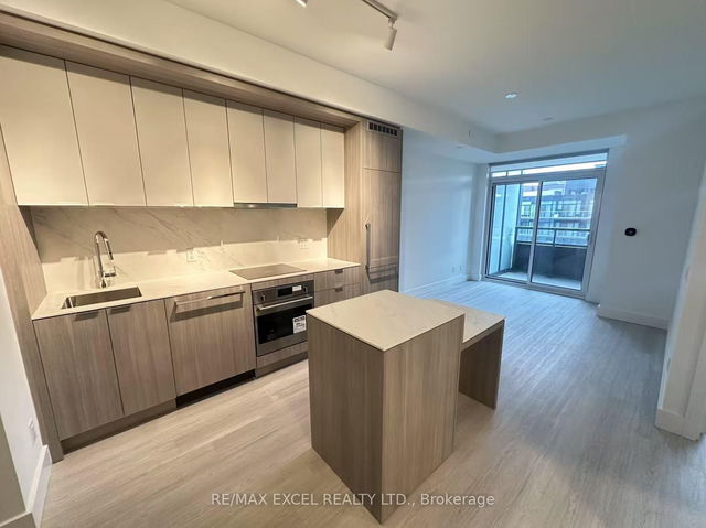 802 - 625 Sheppard Avenue