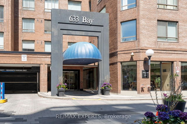 2401 - 633 Bay Street