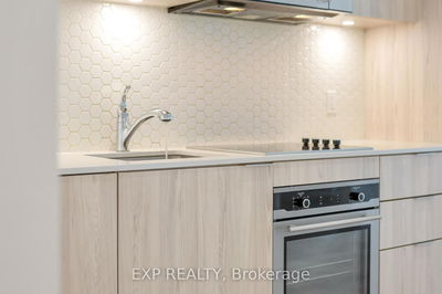 Unit 2404 — 50 Ordnance St, Toronto - Niagara image-0-2
