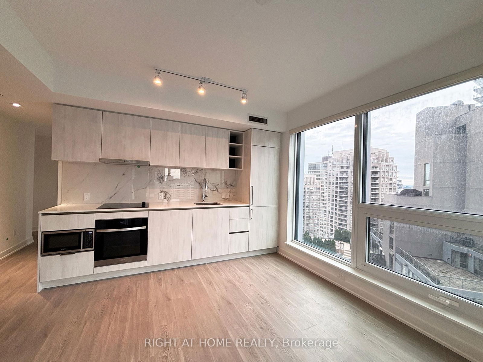 Condo for lease at 2903-8 Wellesley Street, Toronto, Bay Street Corridor, M4Y 0J5 - MLS: C12133375