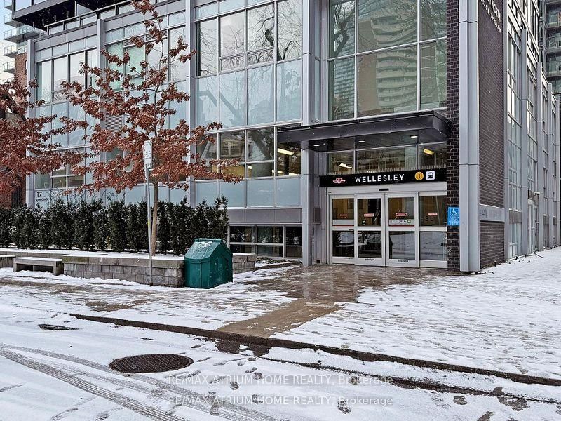 Condo for lease at 802-17 Dundonald Street, Toronto, Church-Yonge Corridor, M4Y 0E4 - MLS: C12133496