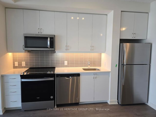 3016 - 4955 Yonge Street
