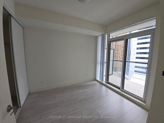 816 - 4955 Yonge Street