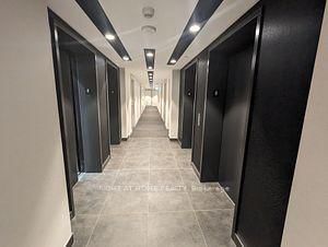 home for lease on 802-195 Redpath Avenue