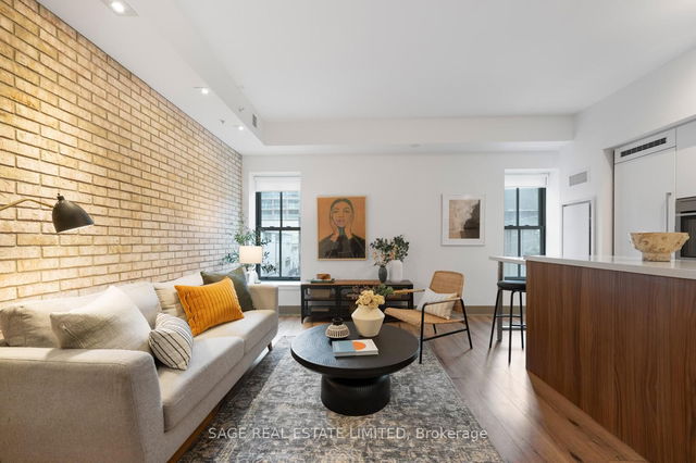 204 - 39 Sherbourne Street