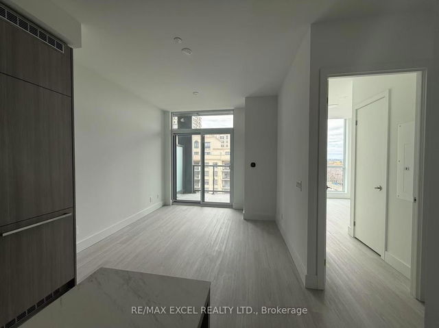 725 - 625 Sheppard Avenue