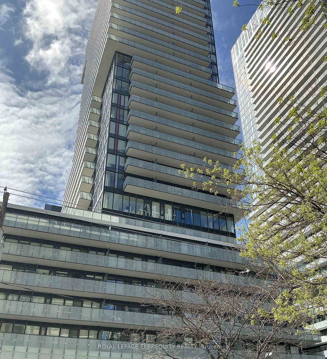 1510 - 185 Roehampton Avenue