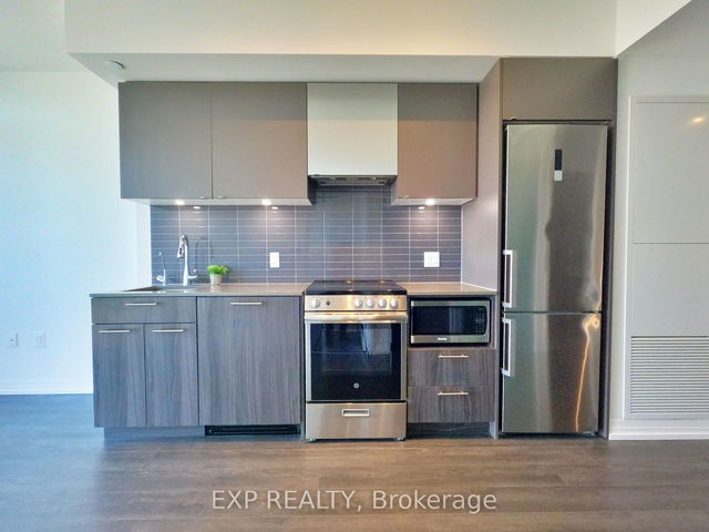 3412 - 251 Jarvis Street
