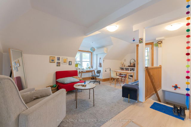 3 - 18 Shorncliffe Avenue