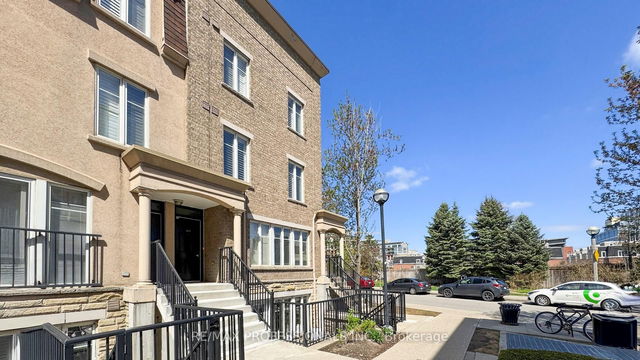 302 - 30 Western Battery Road