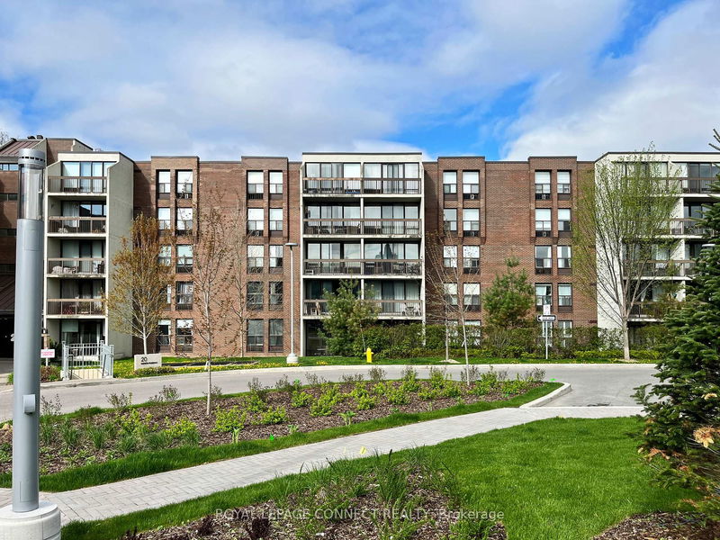 home for sale on 405-20 Fashion Roseway N/A