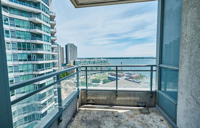 2117 - 230 Queens Quay