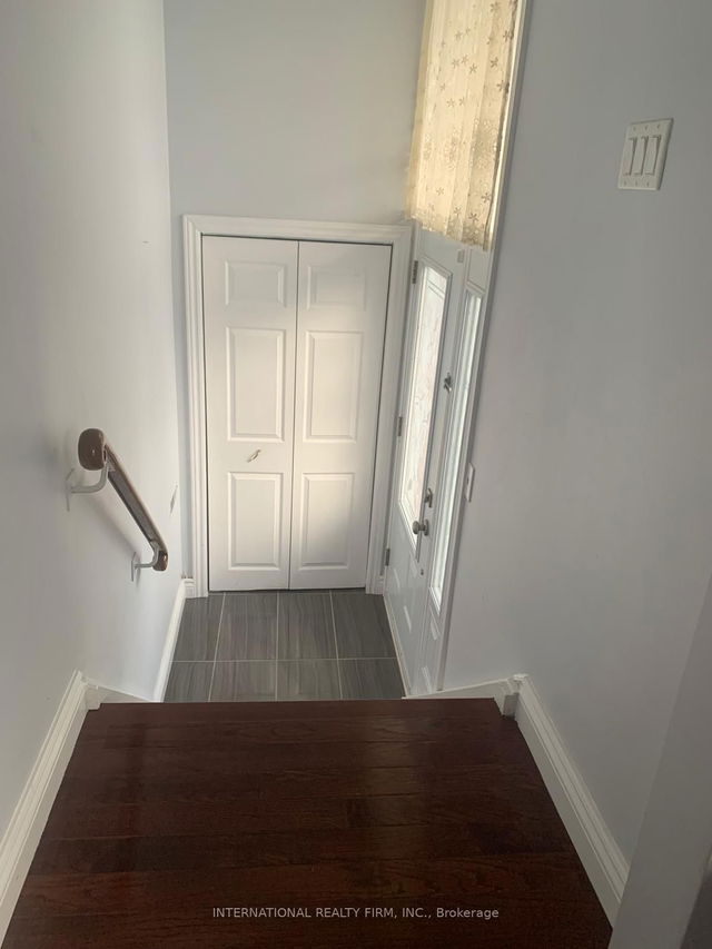 14 Reiber Crescent