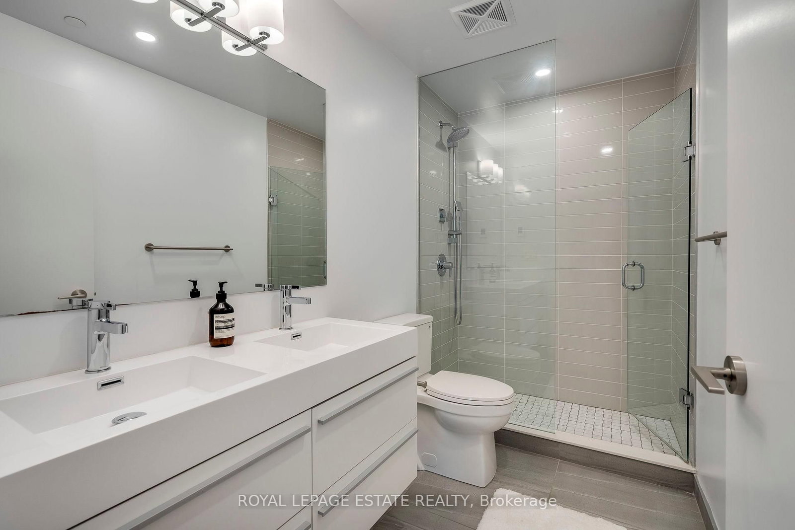 175 Pears Avenue, Unit Th8 - Photo 20