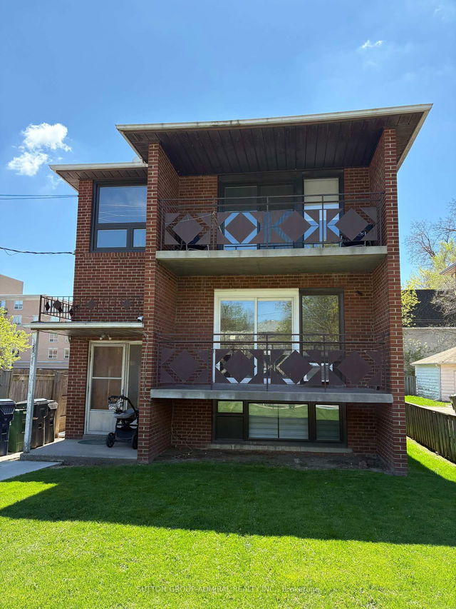 2 - 27 Bedford Park Avenue