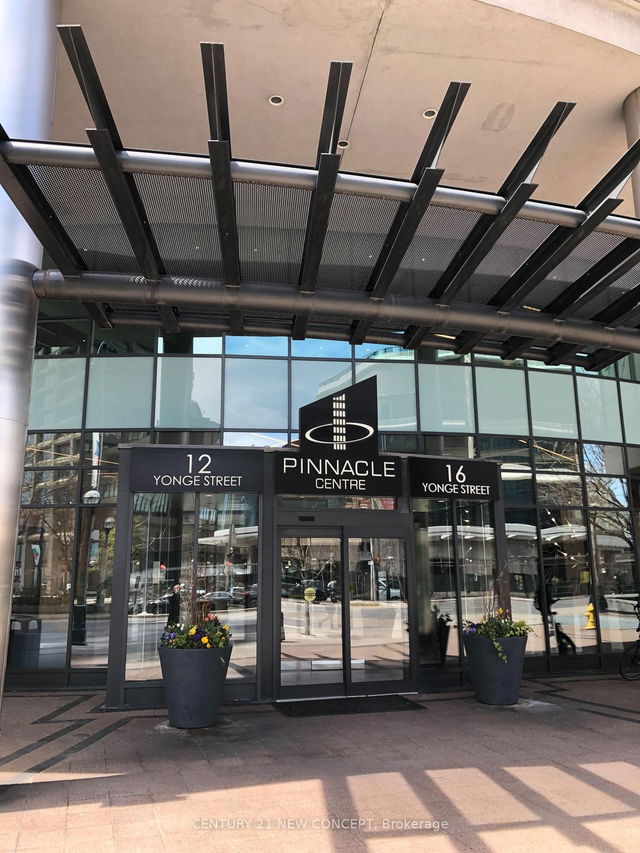 1310 - 16 Yonge Street