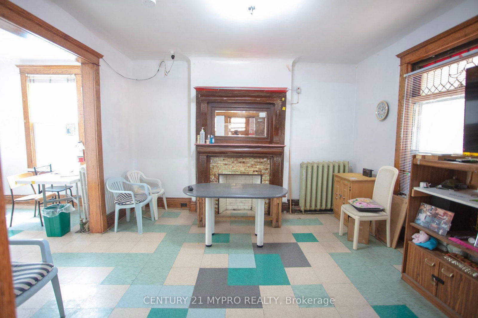 Listing Image 3