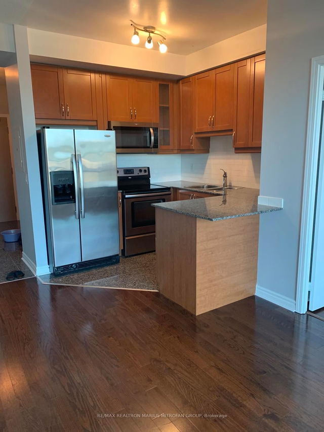 412 - 18 Holmes Avenue