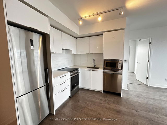 3012 - 501 Yonge Street