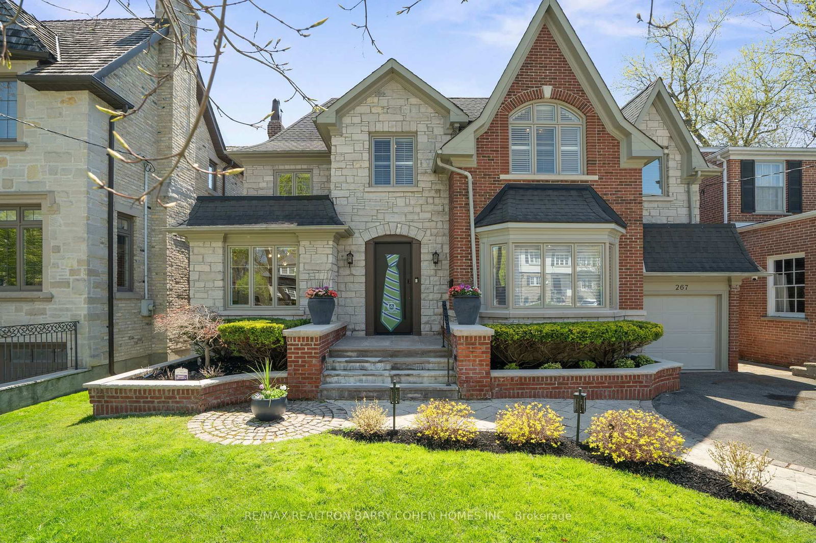 Detached House for sale at 267 St Leonards Avenue, Toronto, Bridle Path-Sunnybrook-York Mills, M4N 1K9 - MLS: C12135015