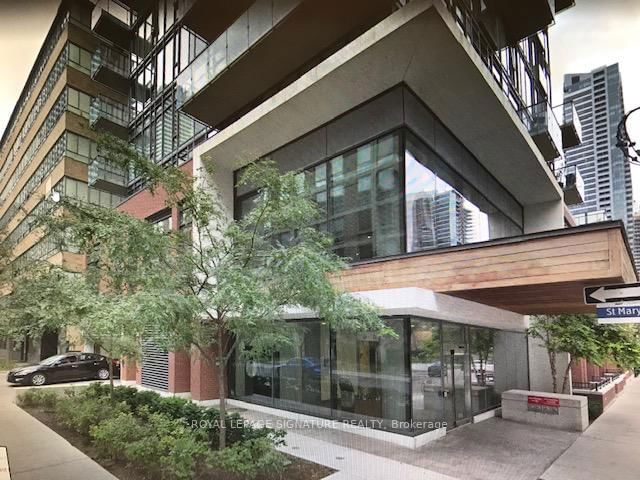 2502 - 75 St Nicholas Street