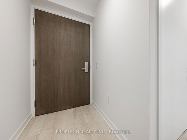4201 - 39 Roehampton Avenue