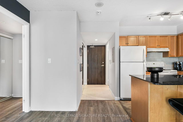 2113 - 210 Victoria Street