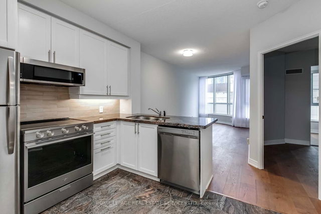 1006 - 55 Bloor Street