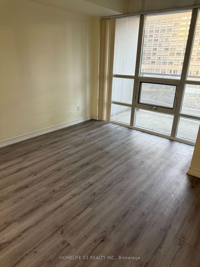 503 - 761 Bay Street