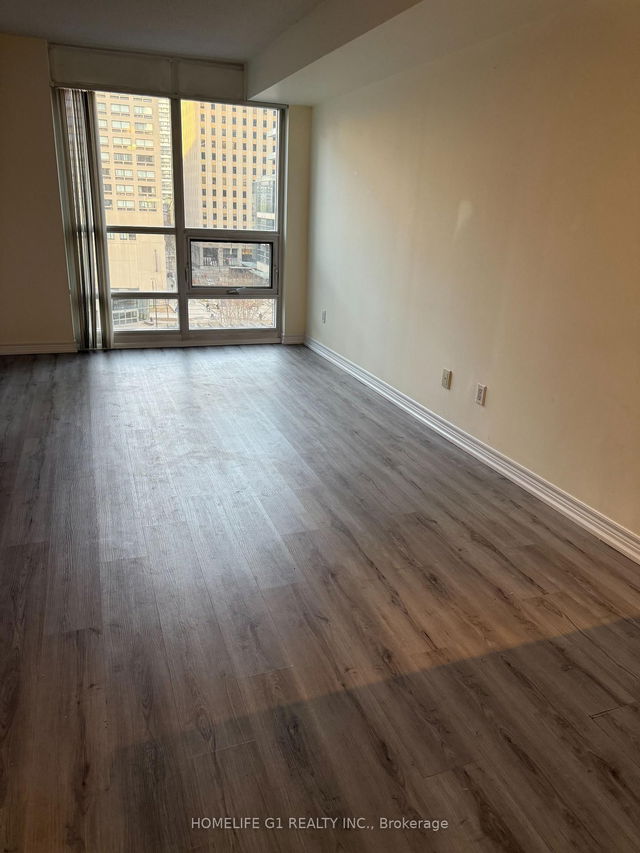 503 - 761 Bay Street