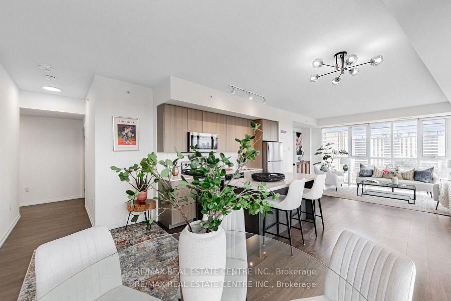 Condo for sale at 713-3237 Bayview Avenue, Toronto, Bayview Village, M2K 2N4 - MLS: C12135417